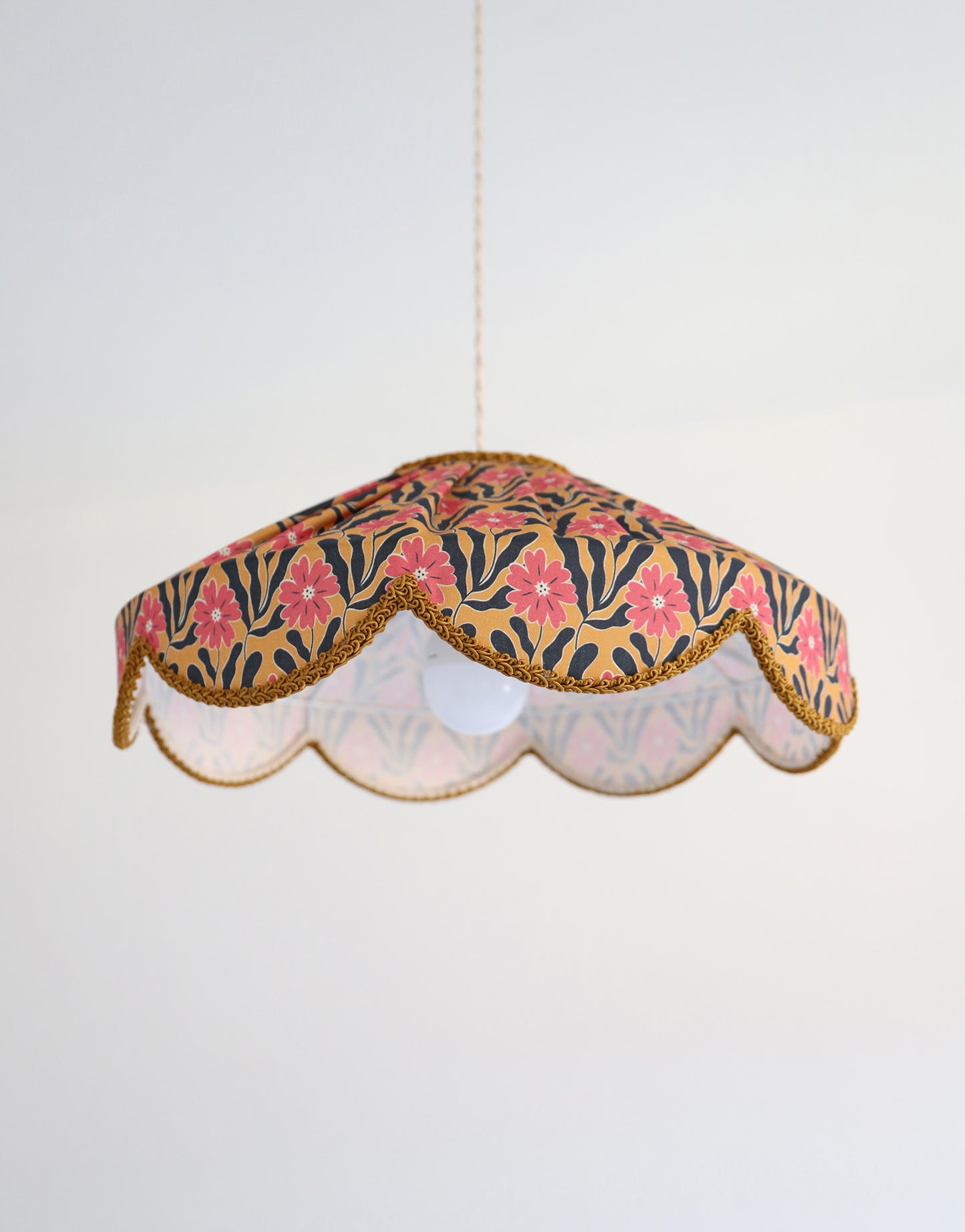 Suspension forme florale Cosette "goa flowers"