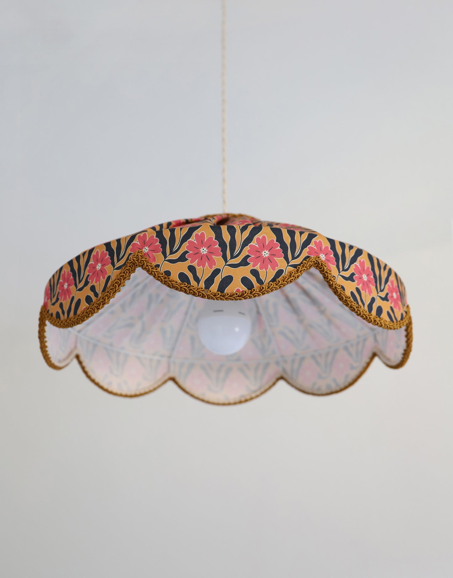 Suspension forme florale Cosette "goa flowers"