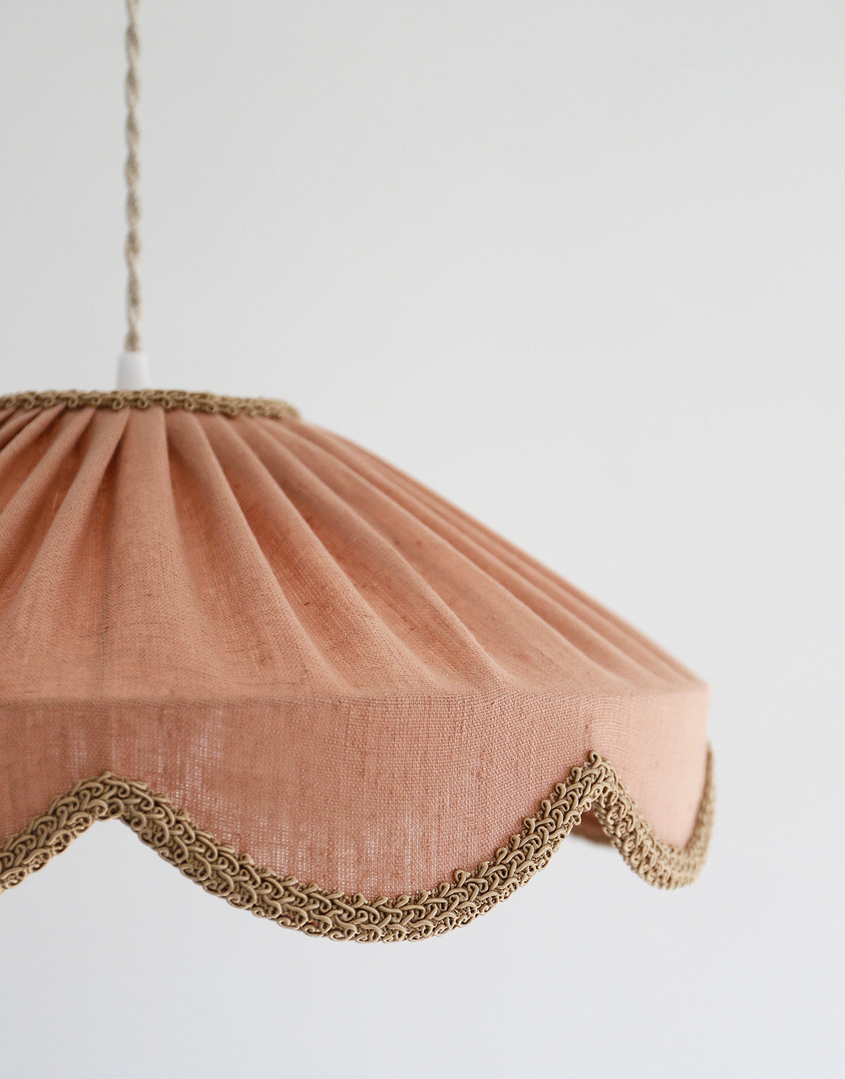 Suspension forme florale unie Cosette "classic linen"
