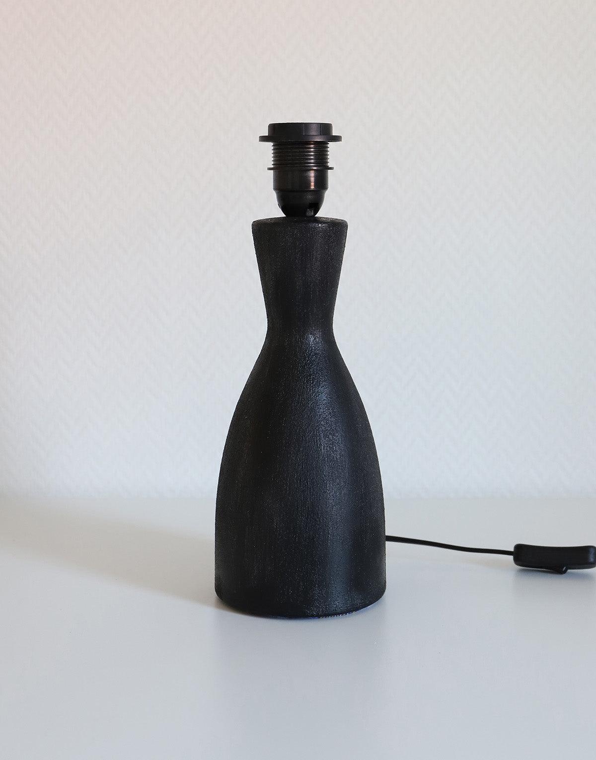 Lampe à poser, pied en céramique mate et abat-jour imprimé