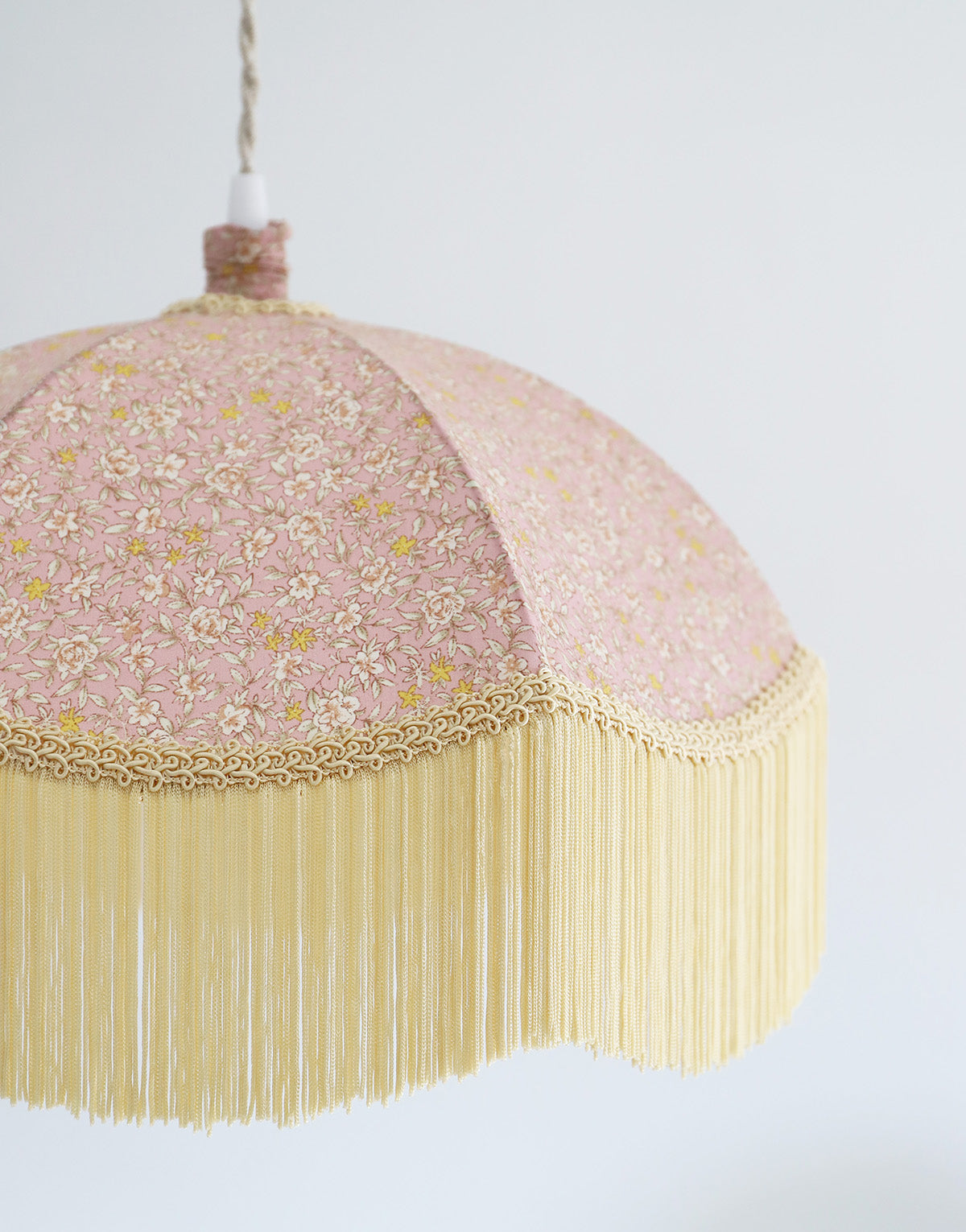 Suspension vintage parapluie imprimée avec franges