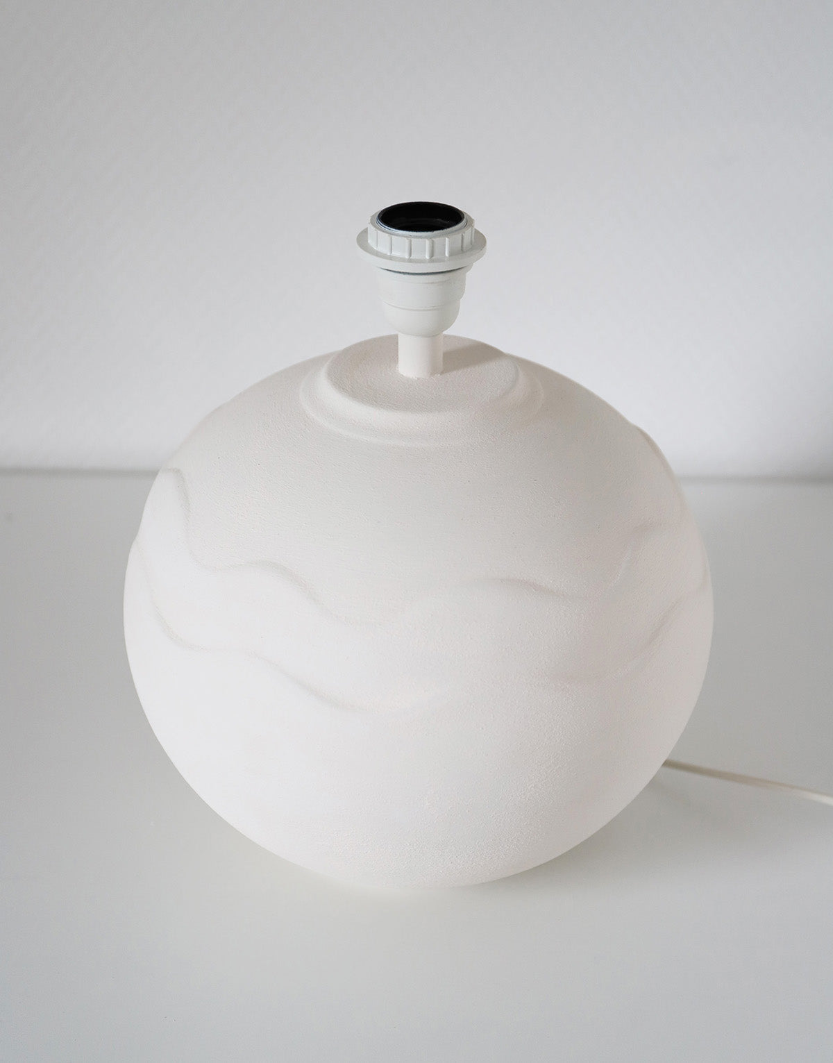 Lampe à Poser Vintage pied en céramique "Vague Rétro" abat-jour tissu vintage - Édition Limitée