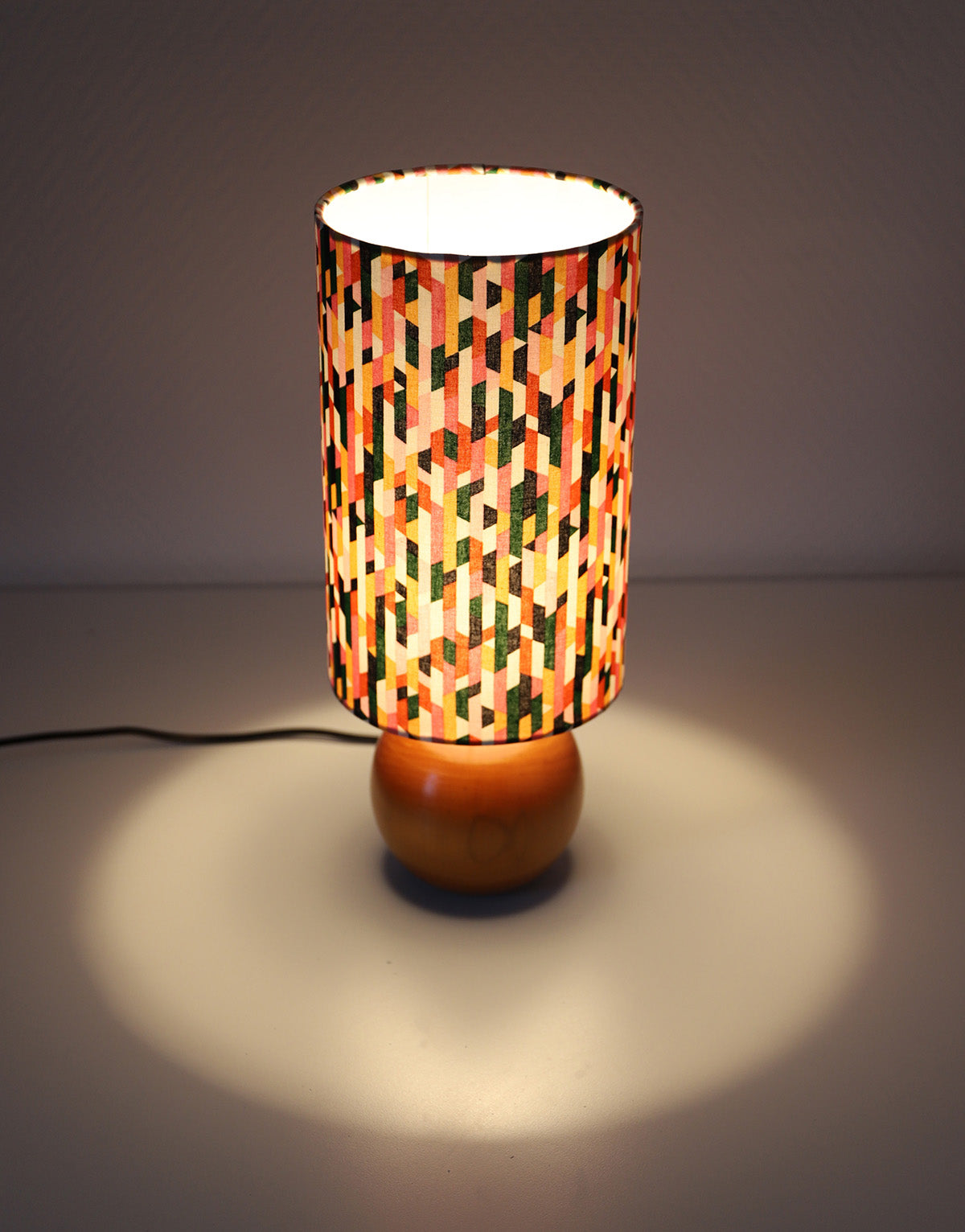 Lampes de chevet, pied bois et abat-jour imprimé
