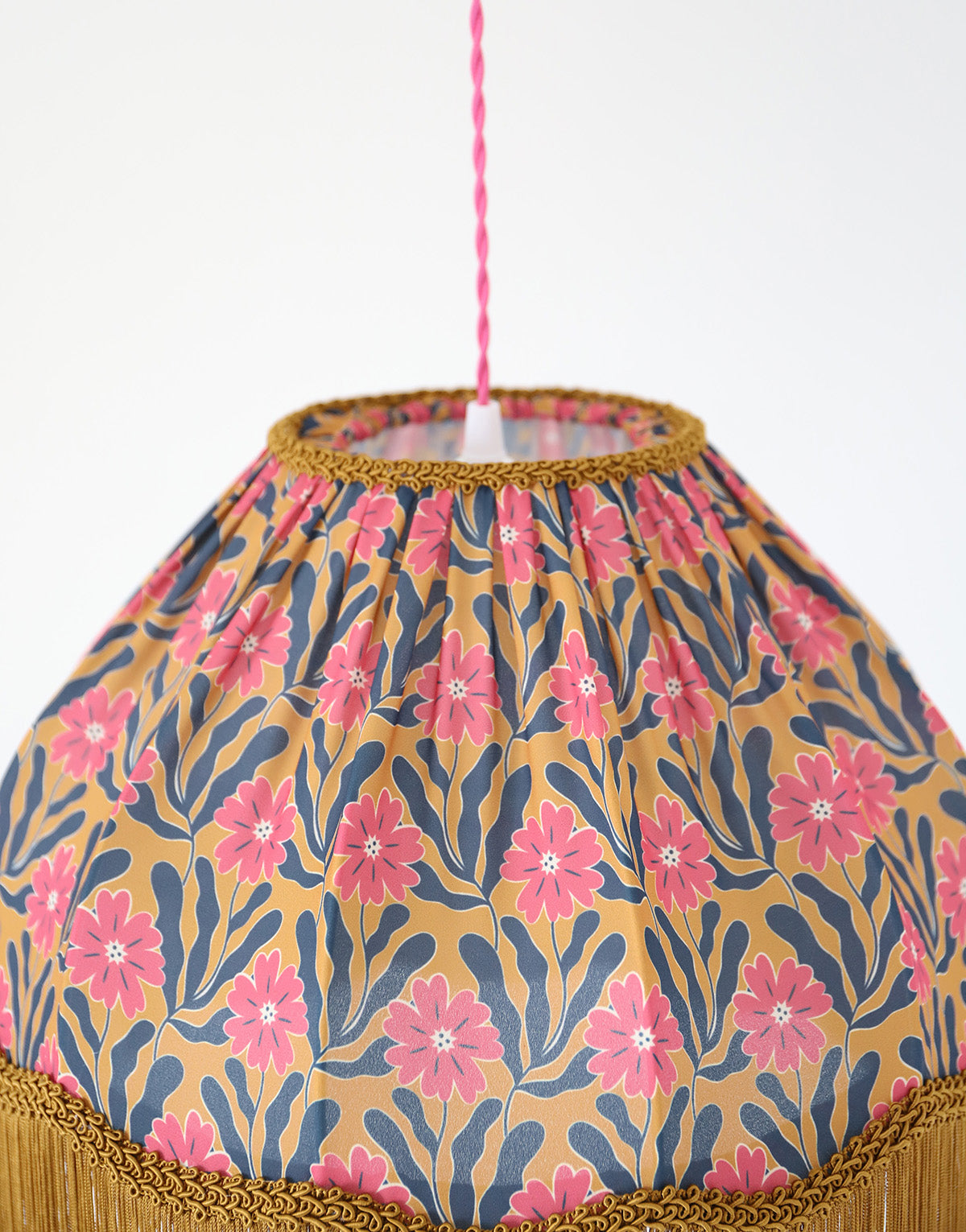 Suspension vintage Dôme bas arrondi, imprimée floral avec franges