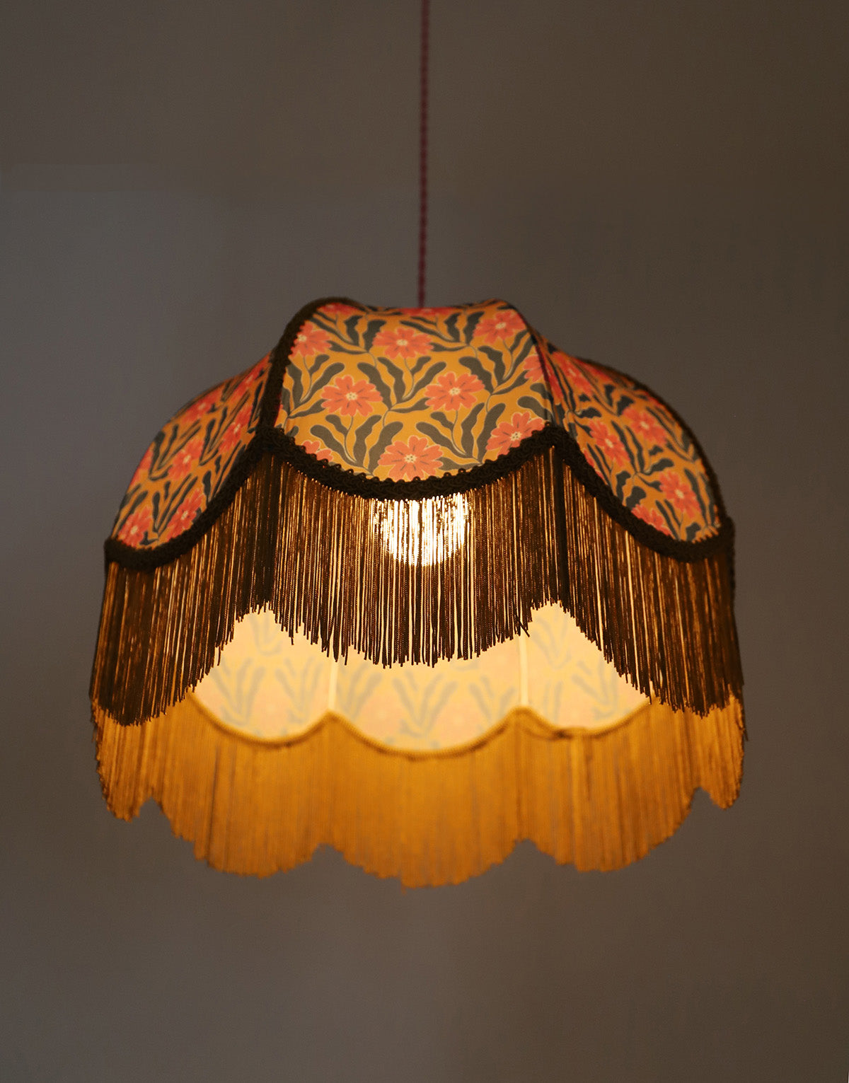 Suspension vintage pétale arrondi imprimée avec franges
