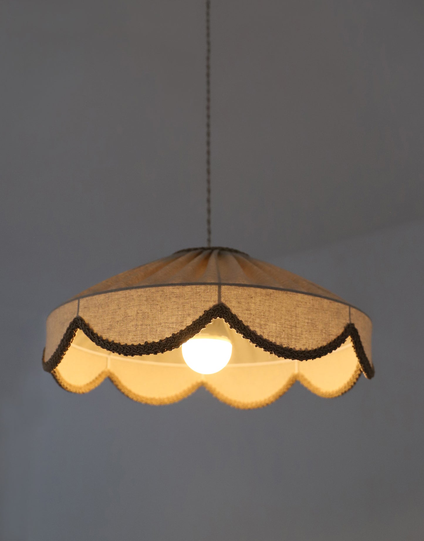 Suspension forme florale unie Cosette "classic"