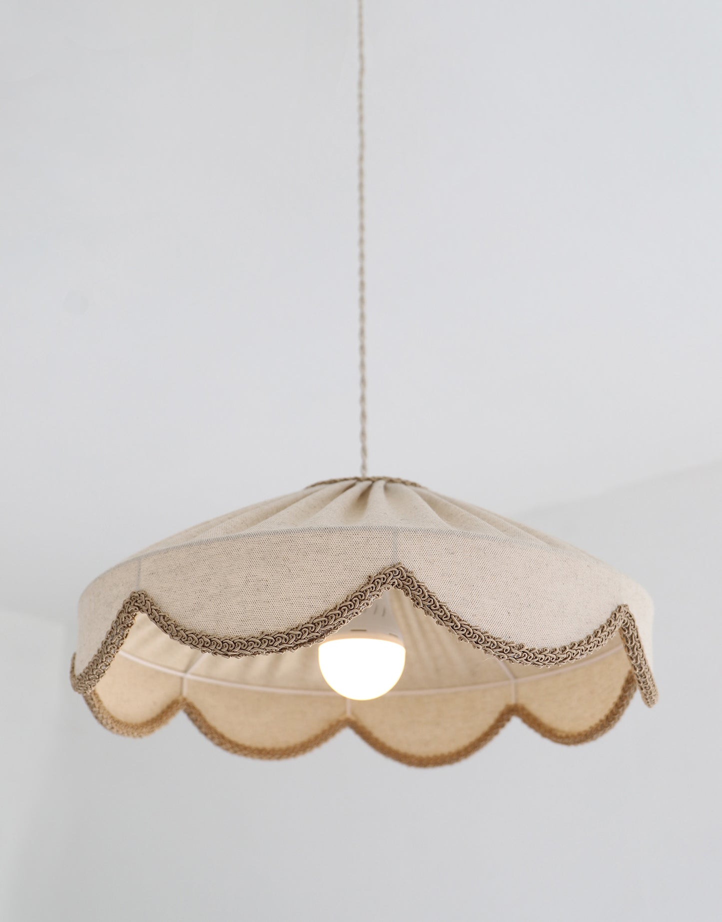 Suspension forme florale unie Cosette "classic"