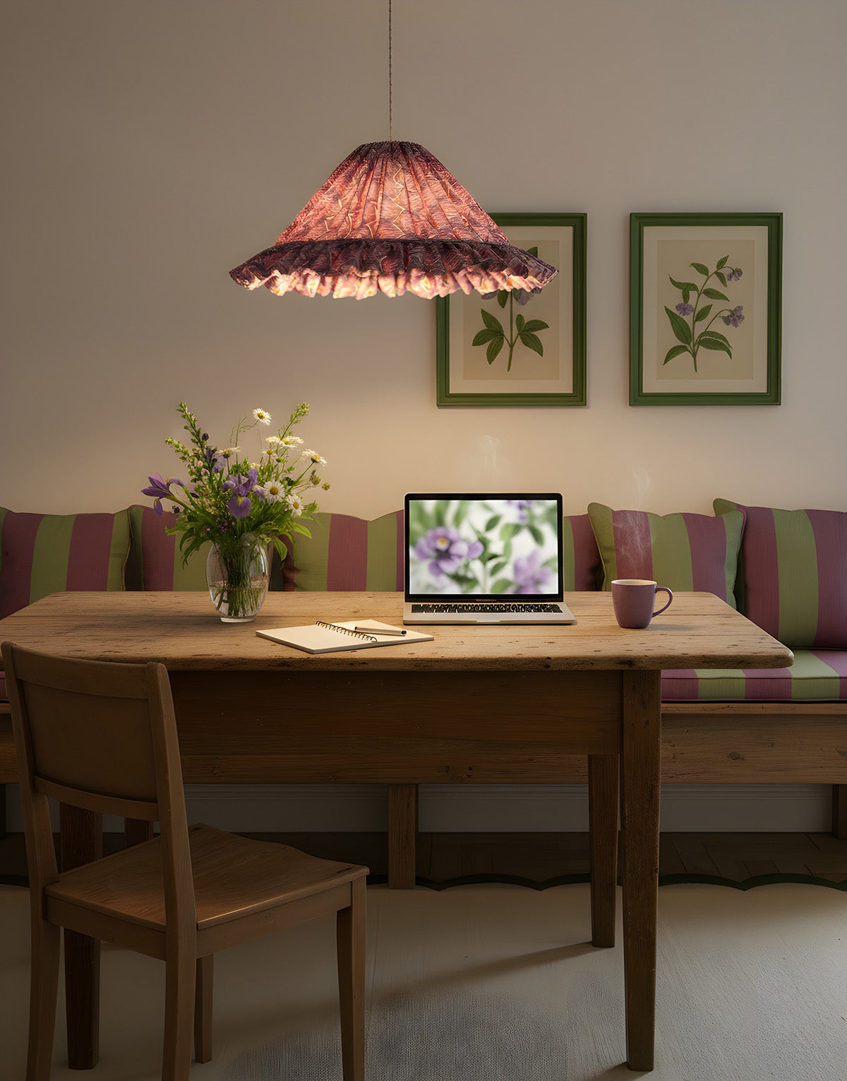 Suspension conique avec volant Emilia "purple shell flowers"