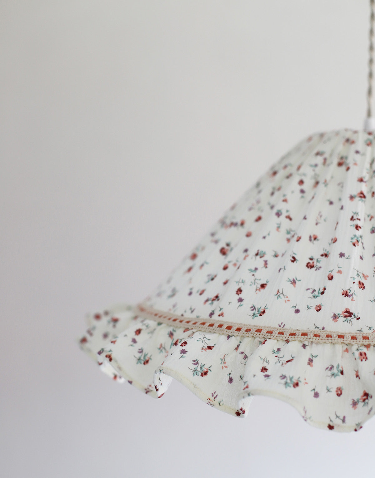 Suspension conique avec volant Emilia "tiny flowers"