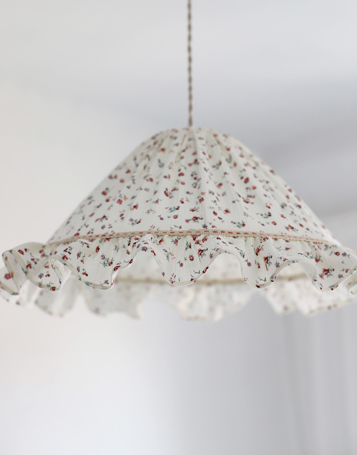 Suspension conique avec volant Emilia "tiny flowers"