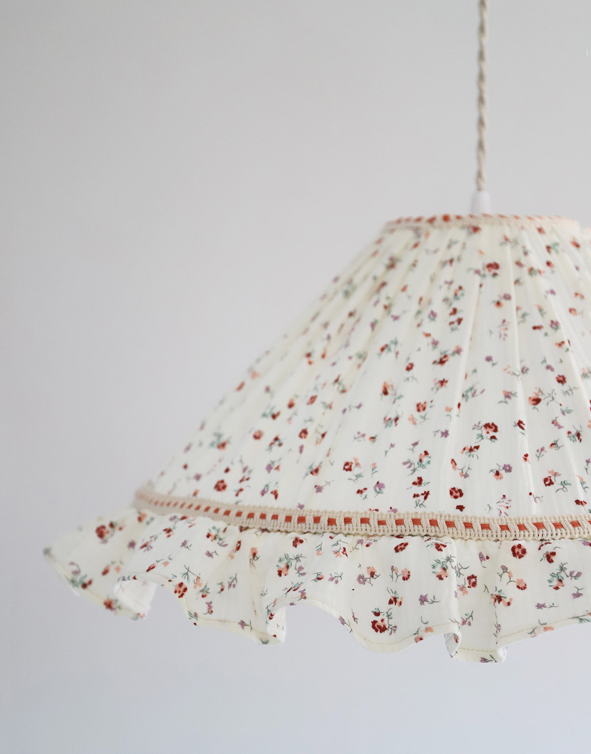 Suspension conique avec volant Emilia "tiny flowers"