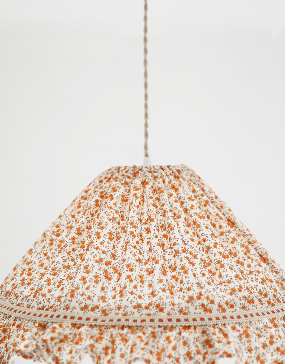 Suspension conique avec volant Emilia "fleurettes"