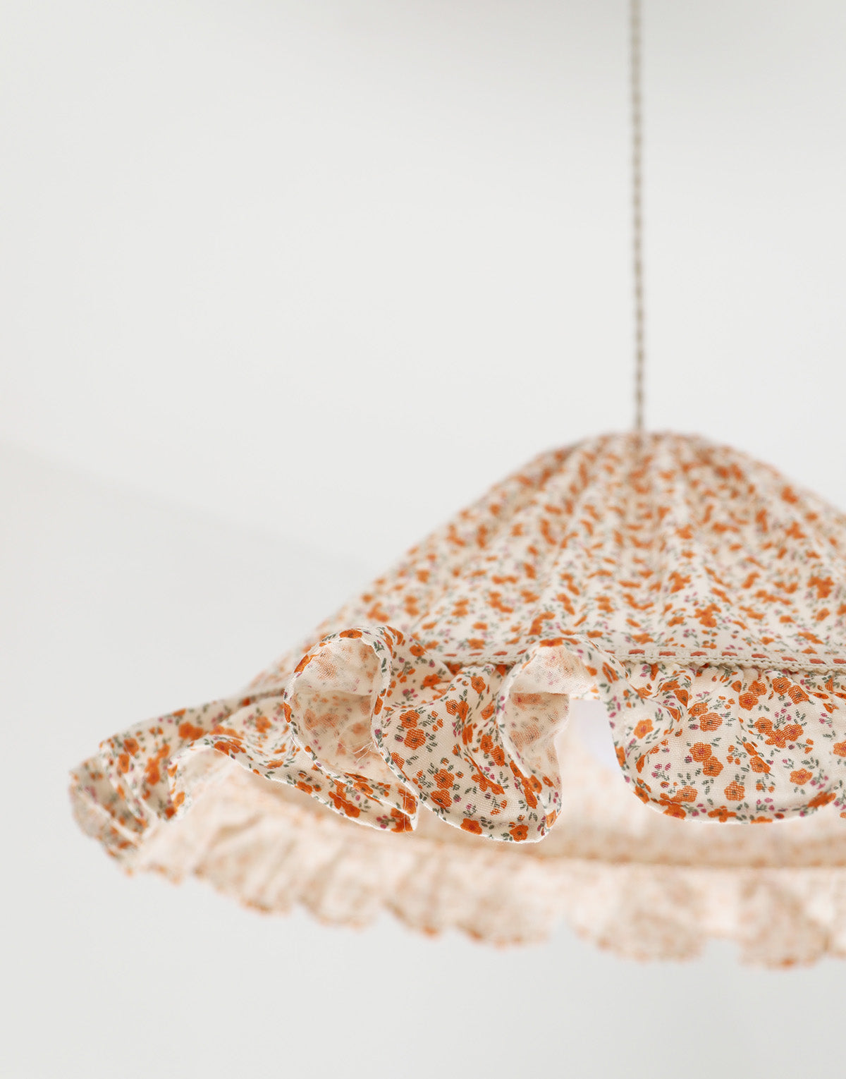 Suspension conique avec volant Emilia "fleurettes"