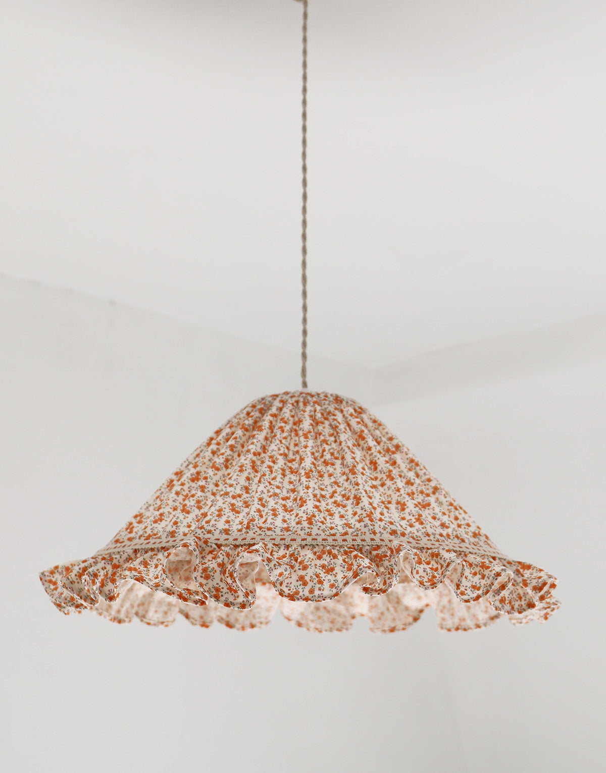 Suspension conique avec volant Emilia "fleurettes"