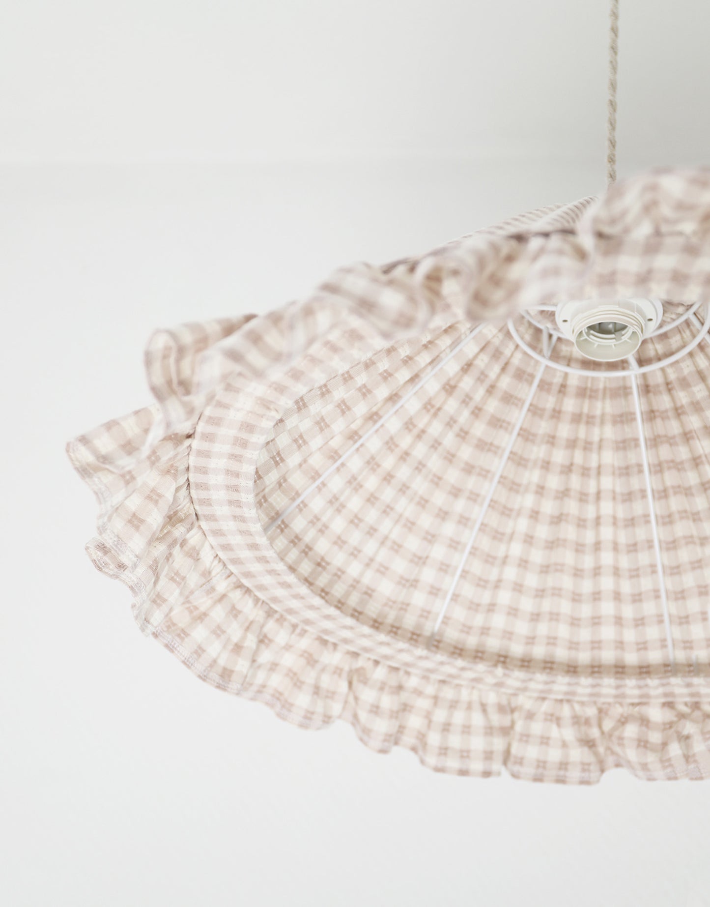 Suspension conique avec volant Emilia "petits carreaux beige"