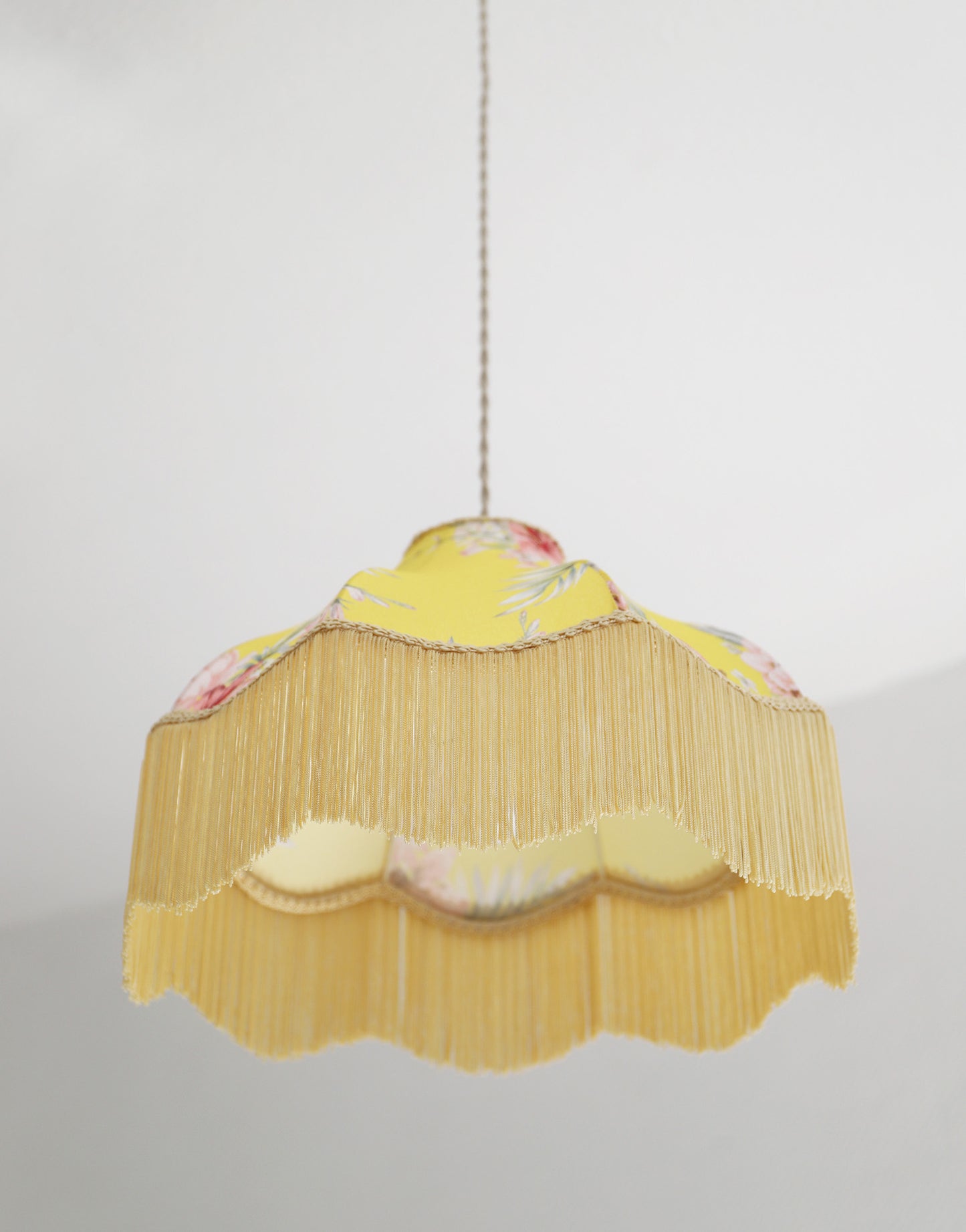 Suspension vintage florale imprimée avec franges