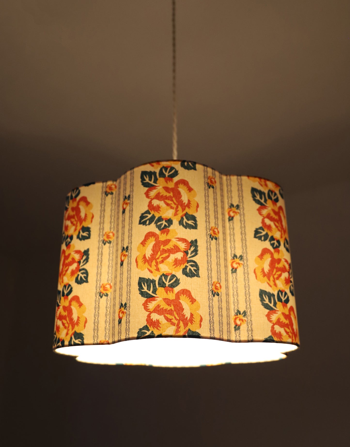 Suspension forme fleur Flora "vanavez flowers"