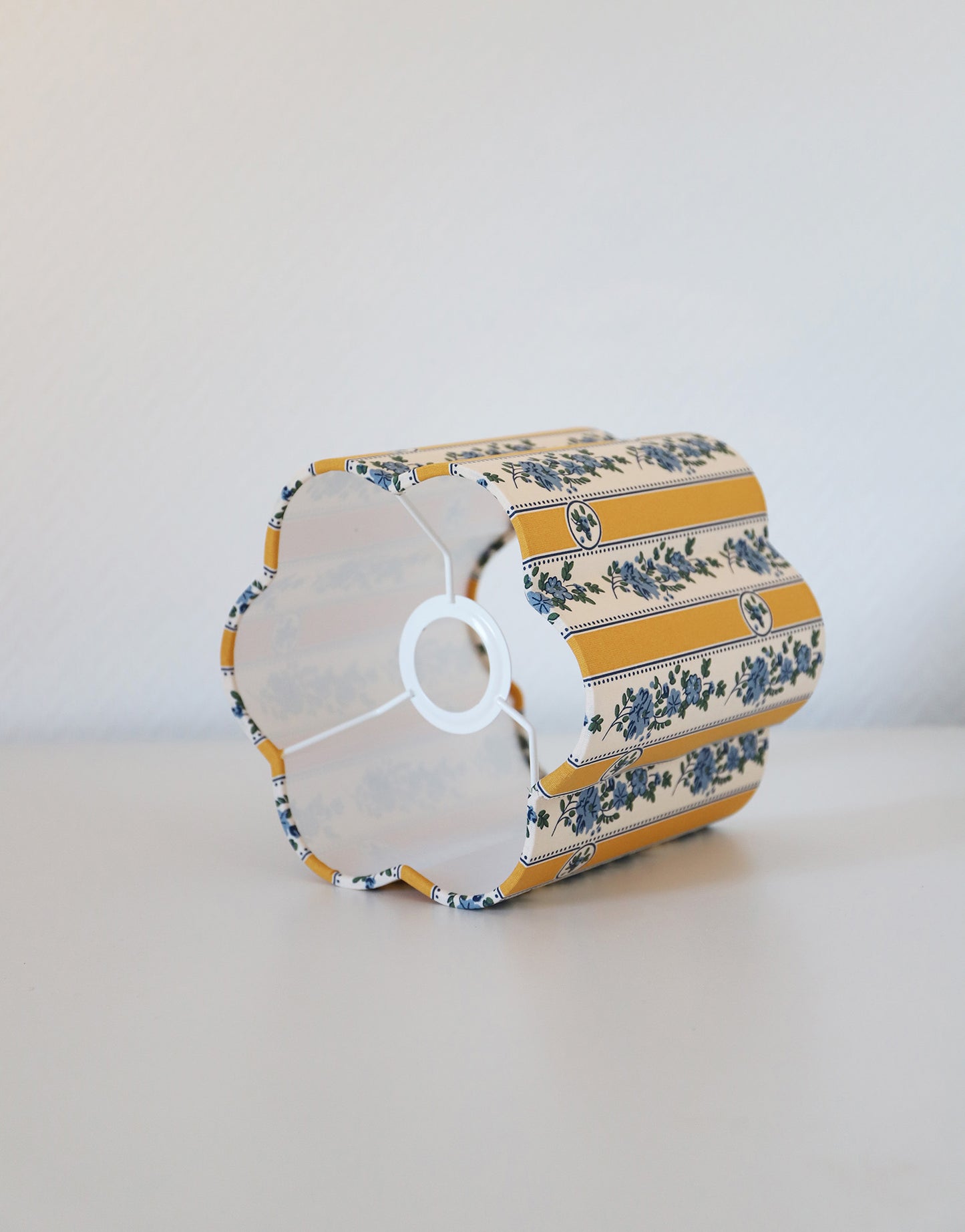 Abat-jour forme fleur Flora "sobremonte jaune"