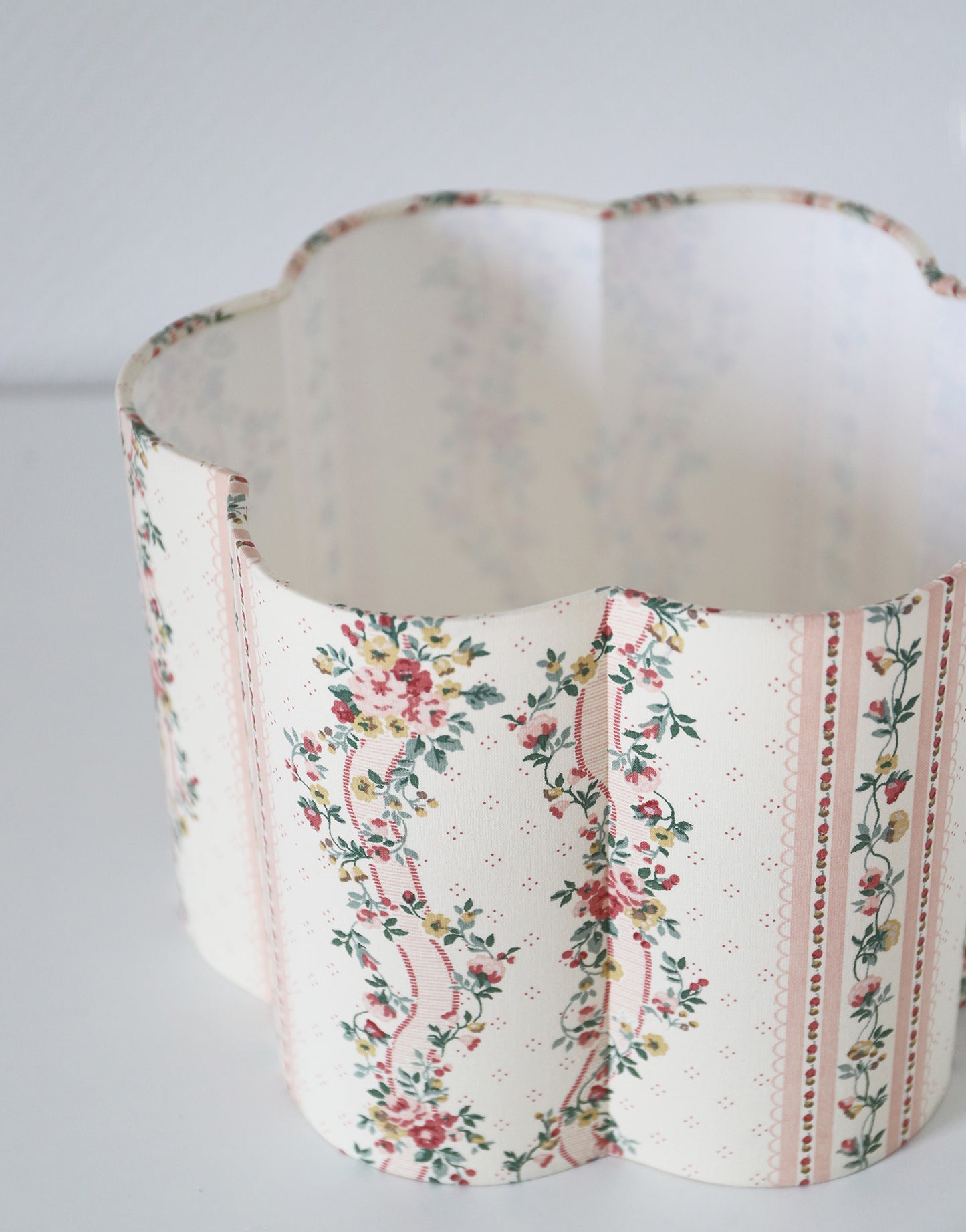 Abat-jour forme fleur Flora "Pontavel"