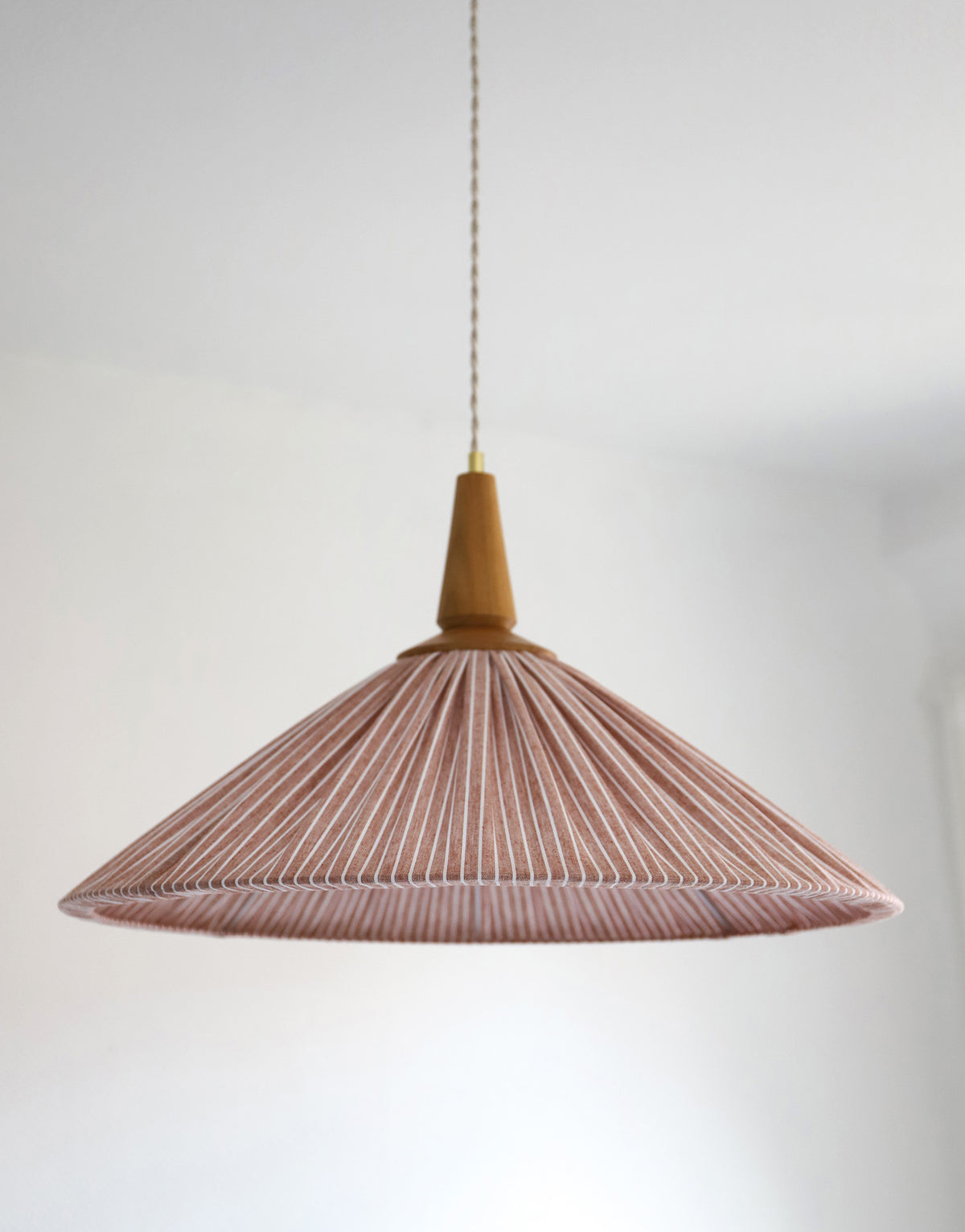 Suspension ELEONORE — 60 cm, lin et coton rayé terra