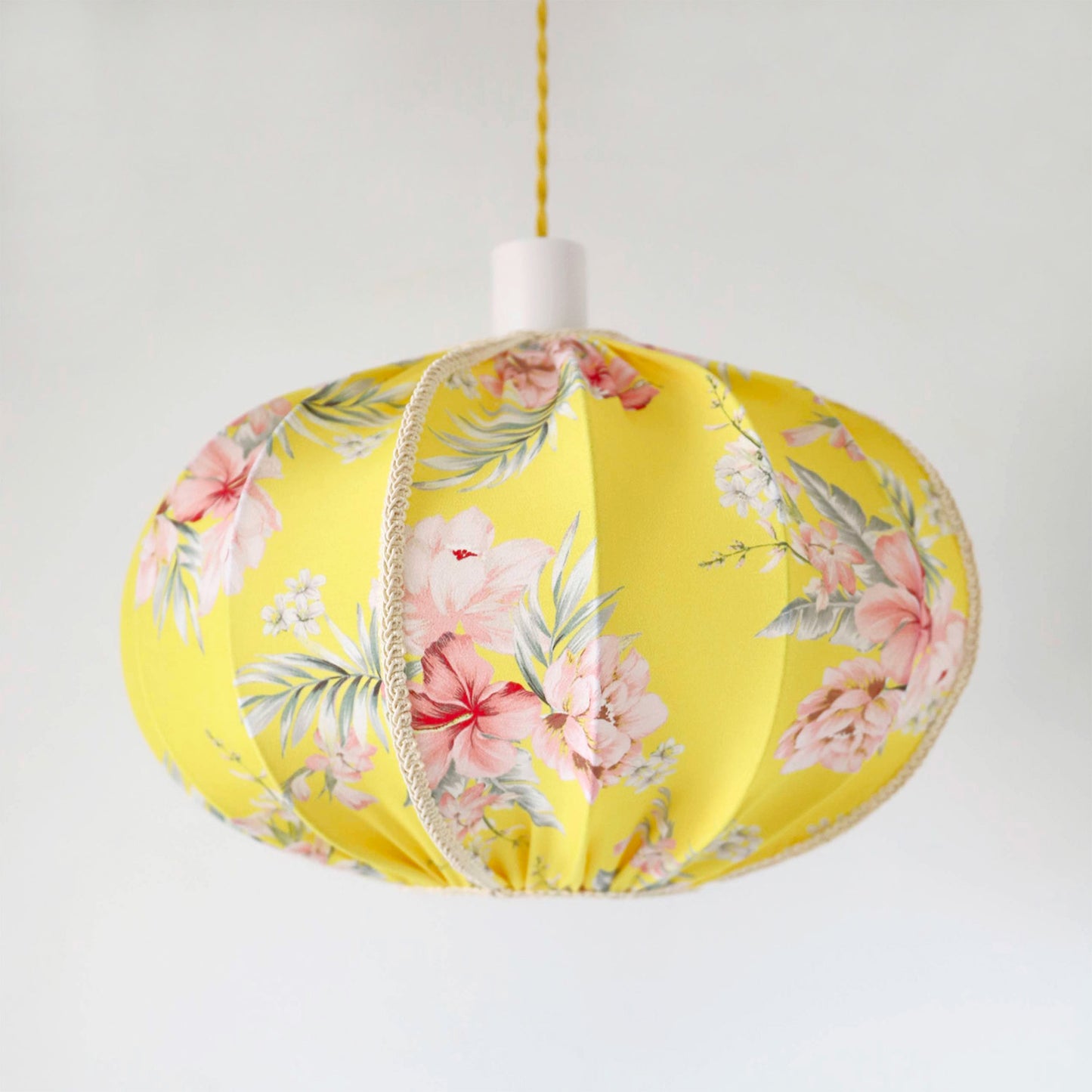 Suspension vintage "boule japonaise" imprimée fleurs