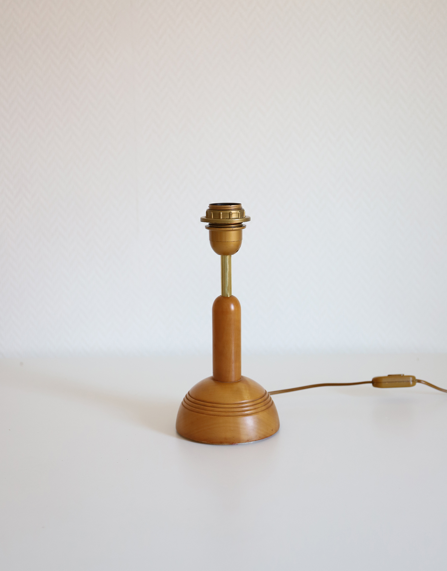 Lampe à poser, pied en bois et abat-jour bas imprimé