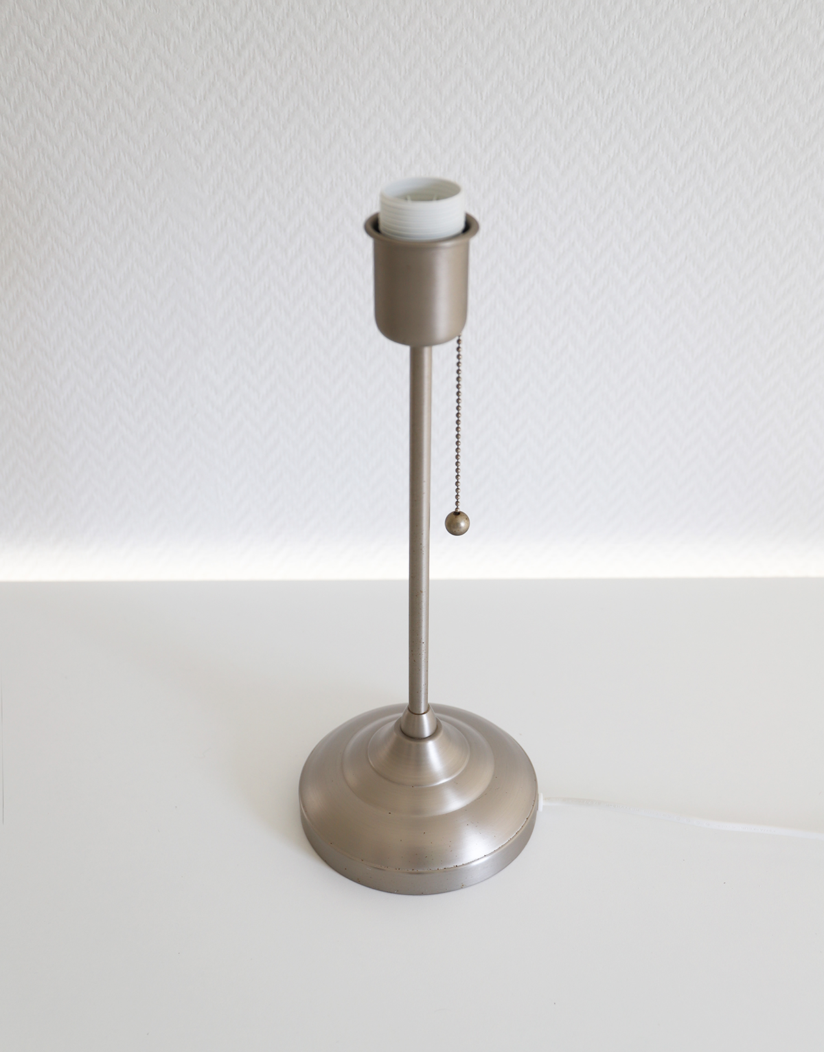 Lampe à poser, pied Ikea vintage et abat-jour conique imprimé