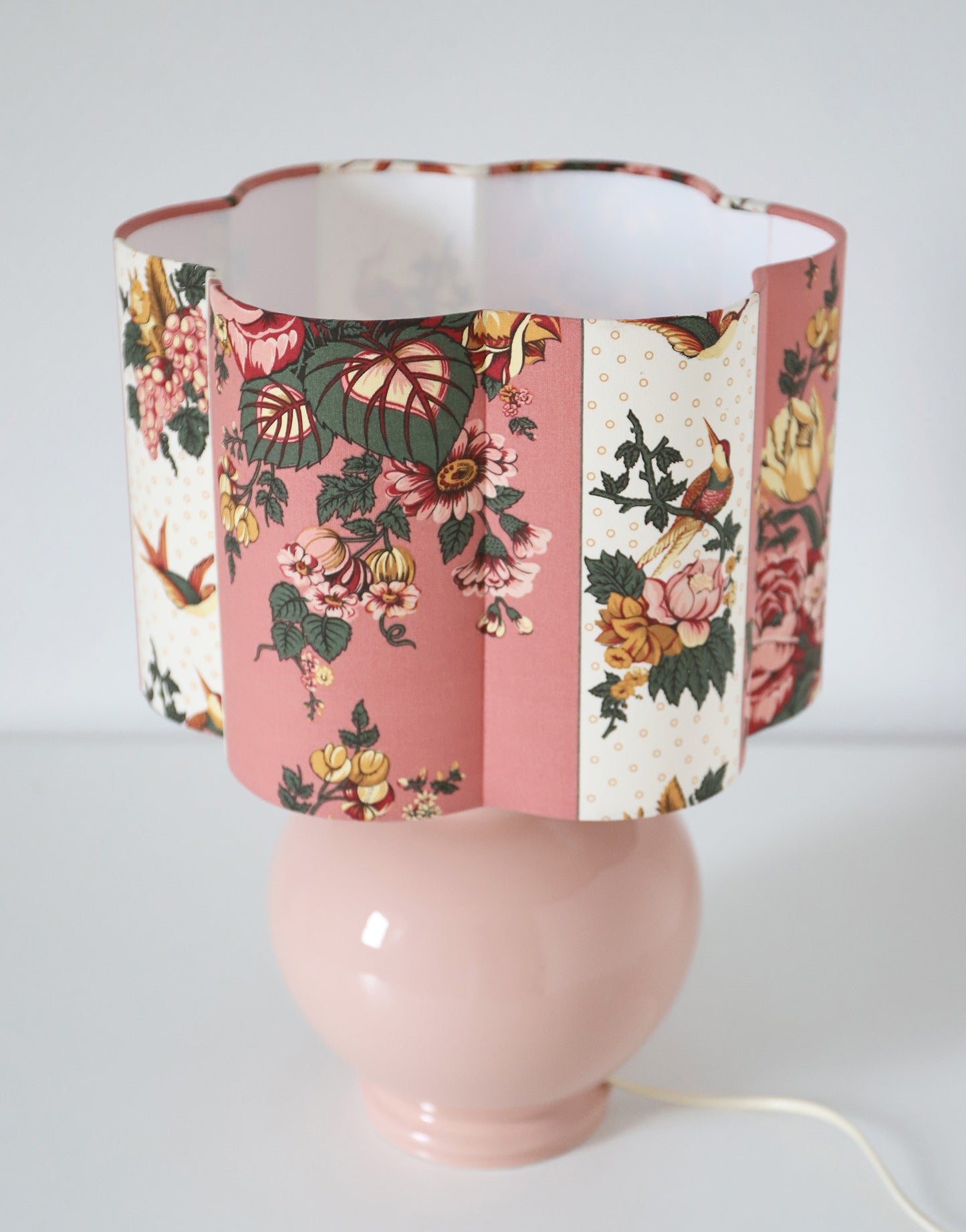 Lampe à poser vintage en céramique rose poudré – Édition unique