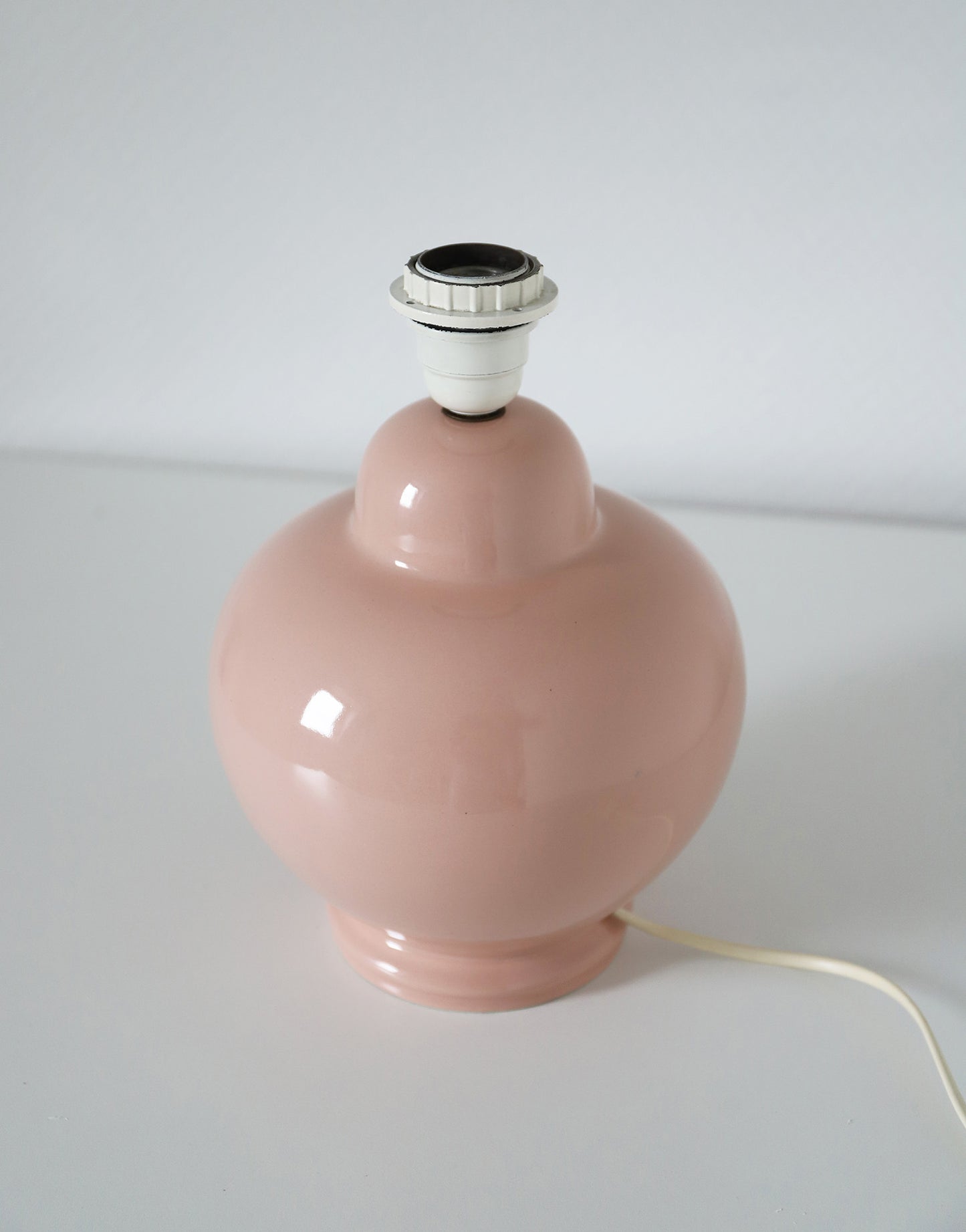 Lampe à poser vintage en céramique rose poudré – Édition unique