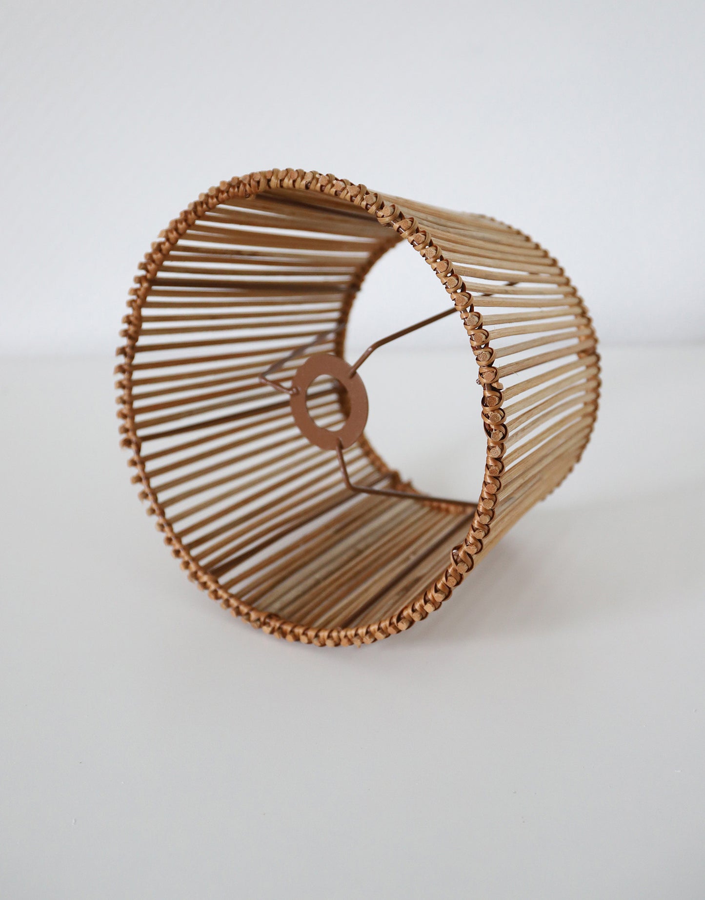 Lampe à poser artisanale "Héritage Alsacien" – Grès au sel et lumière graphique