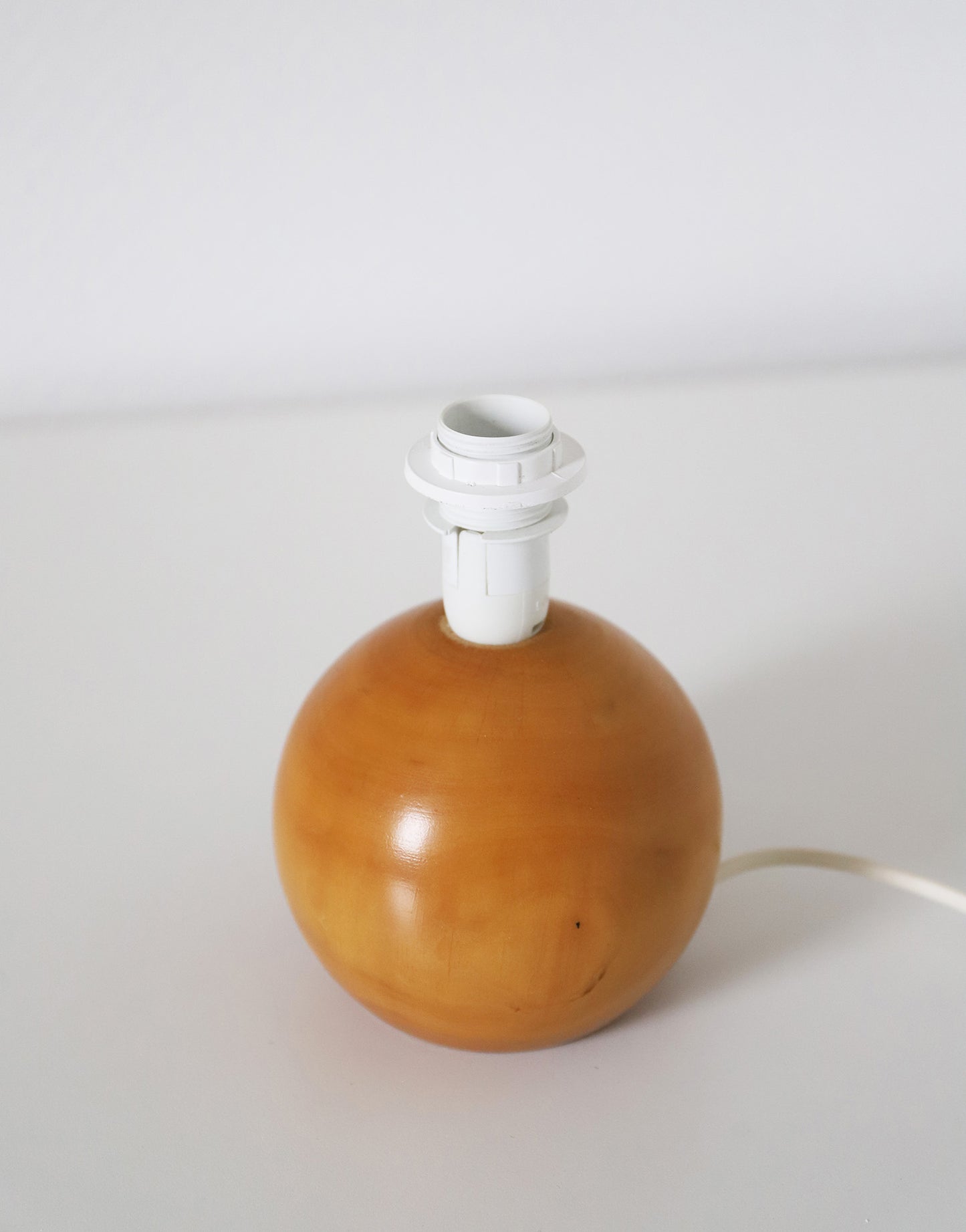 Lampe à poser artisanale – Bois tourné et Vichy Jaune