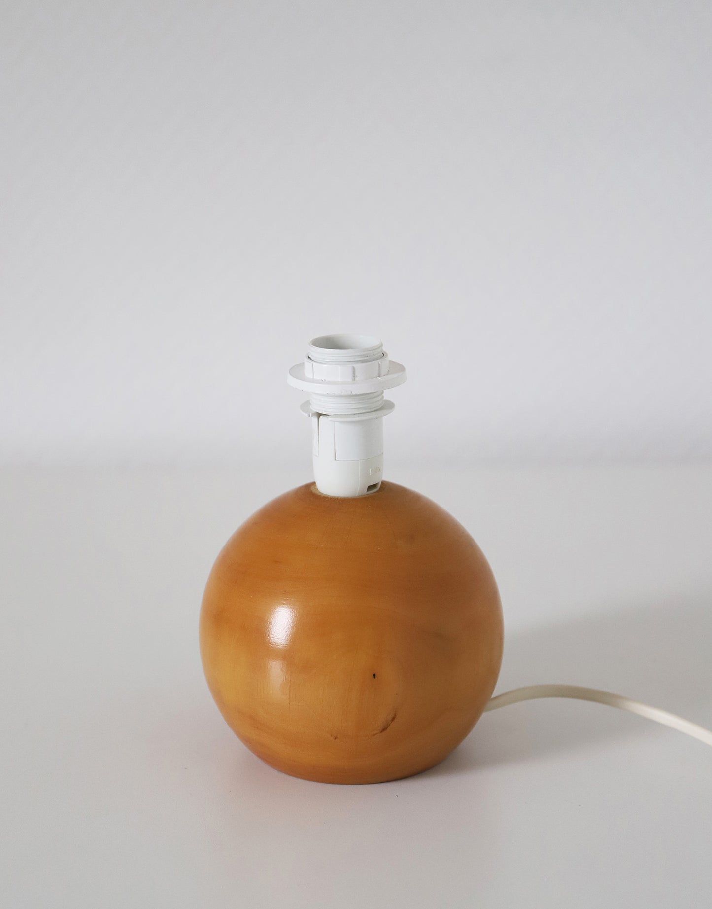 Lampe à poser artisanale – Bois tourné et Vichy Jaune