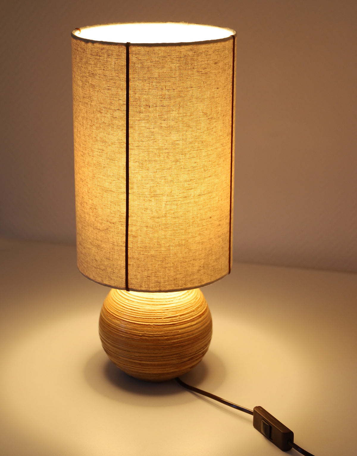 Lampe vintage recyclée — pied céramique miel, abat-jour lin naturel