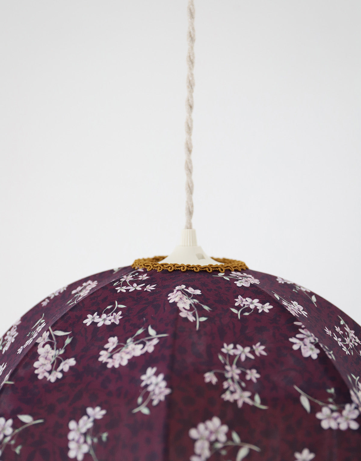 Suspension vintage parapluie imprimée liberty avec franges
