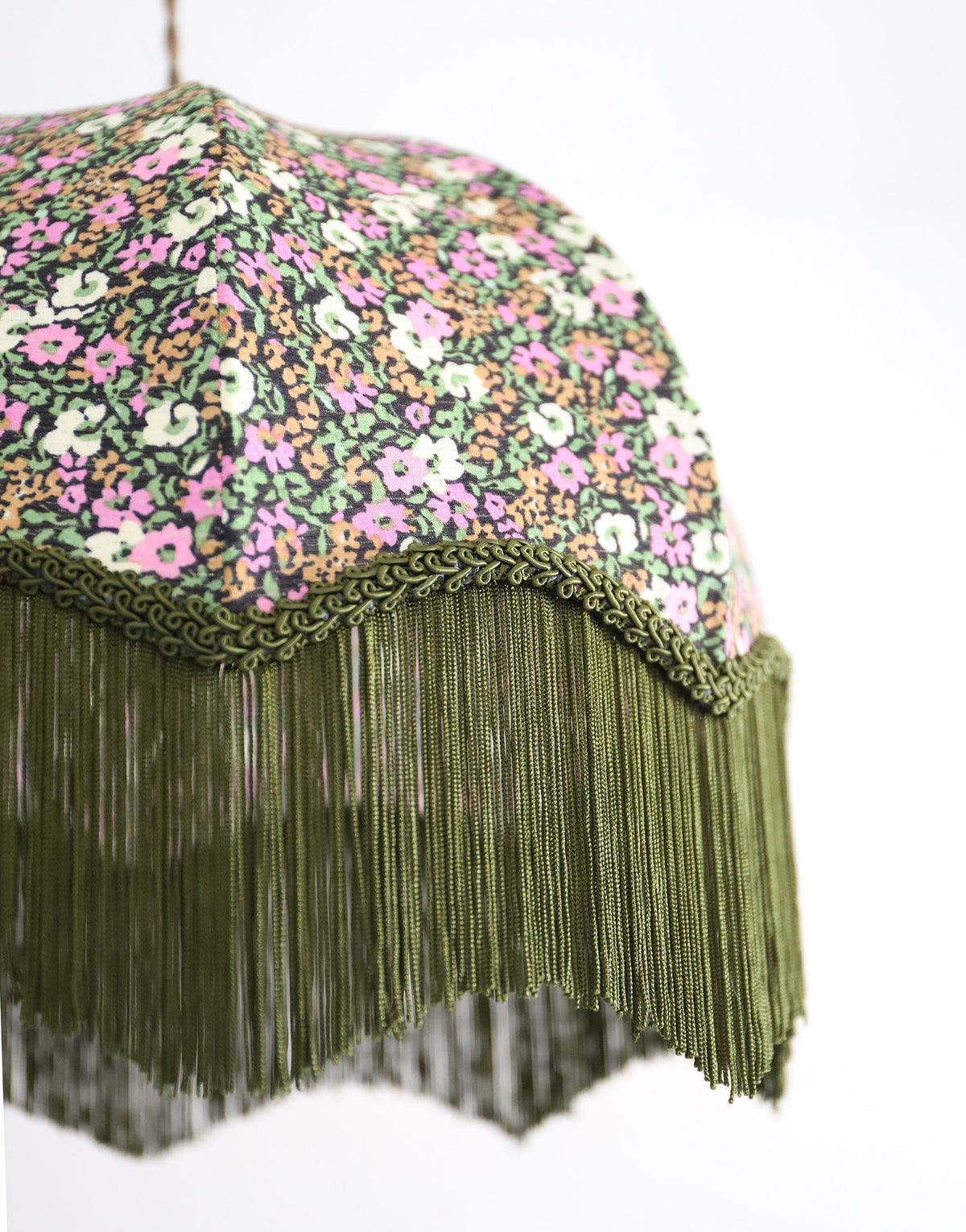 Suspension vintage recyclée à franges — création artisanale Hautlalampe