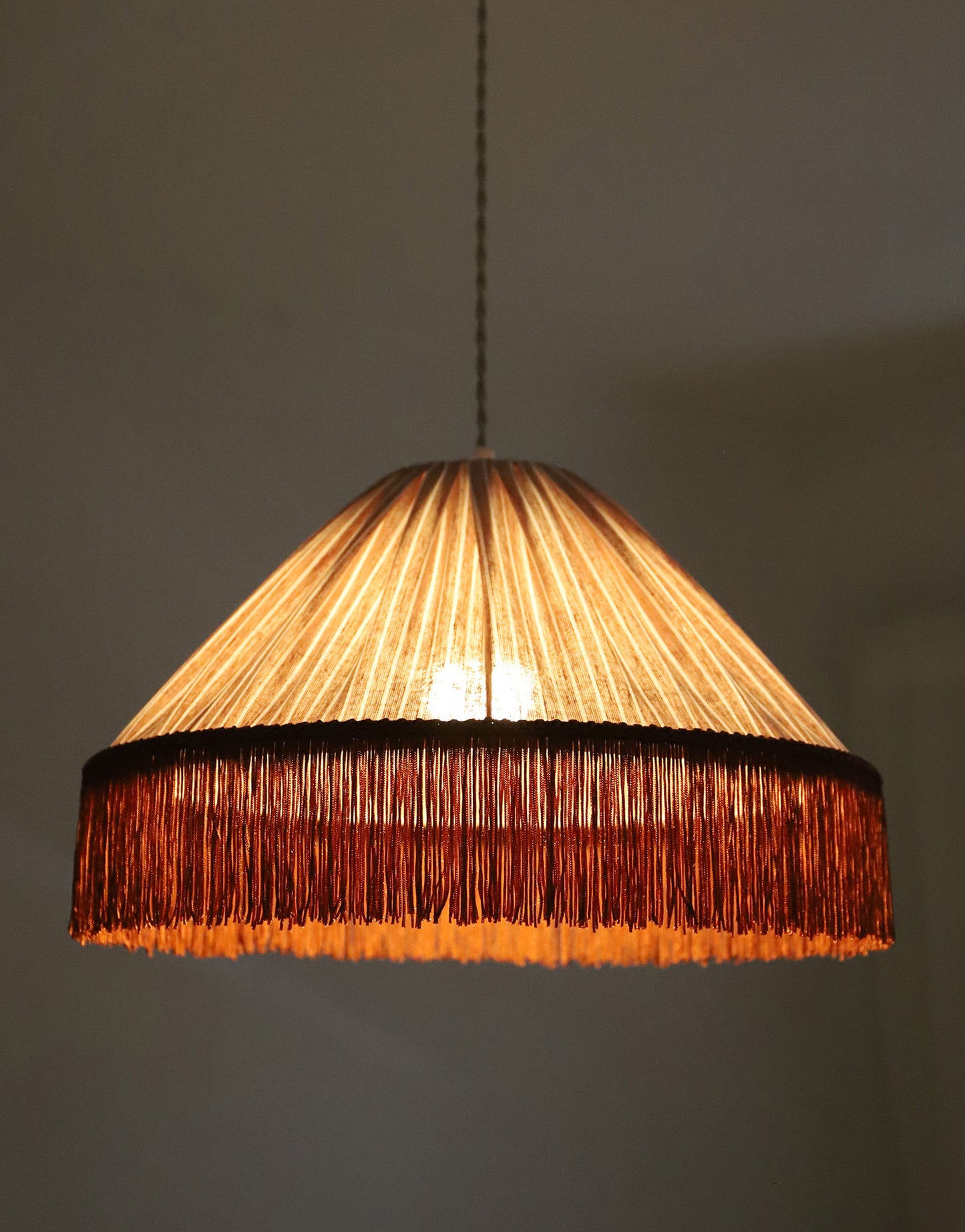 Suspension BELLA — Rayures Terra, franges bohème