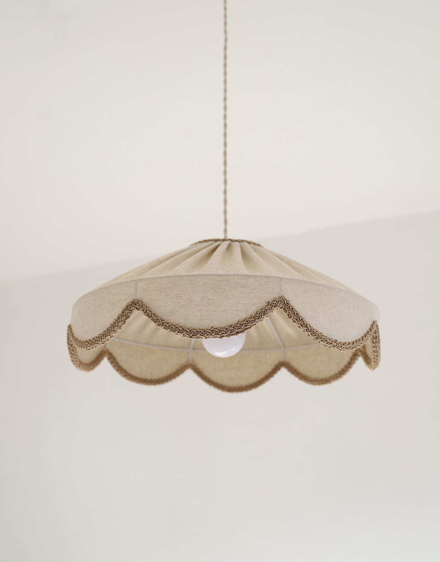 Suspension forme florale unie Cosette "classic"