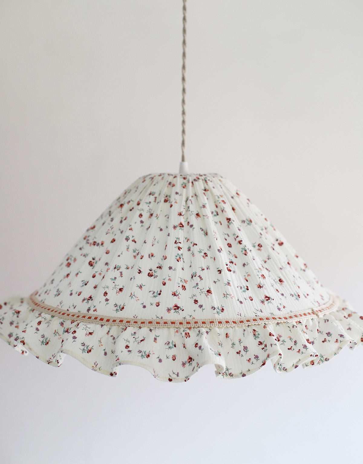 Suspension conique avec volant Emilia "tiny flowers"