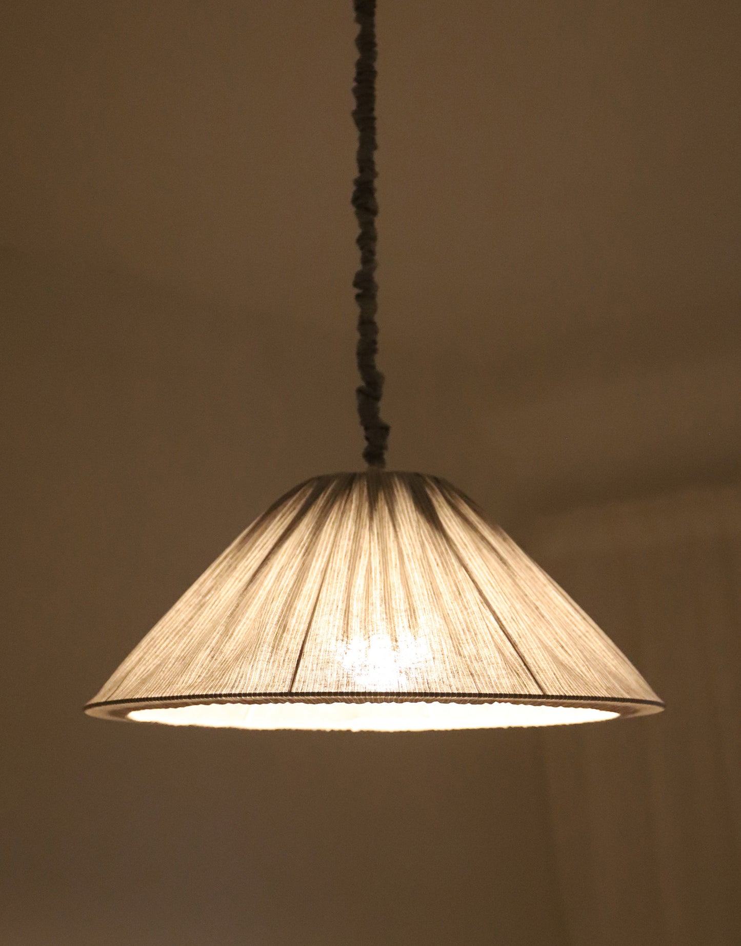 Suspension en lin et coton plissé "Malala" Fines rayures Classic Grey