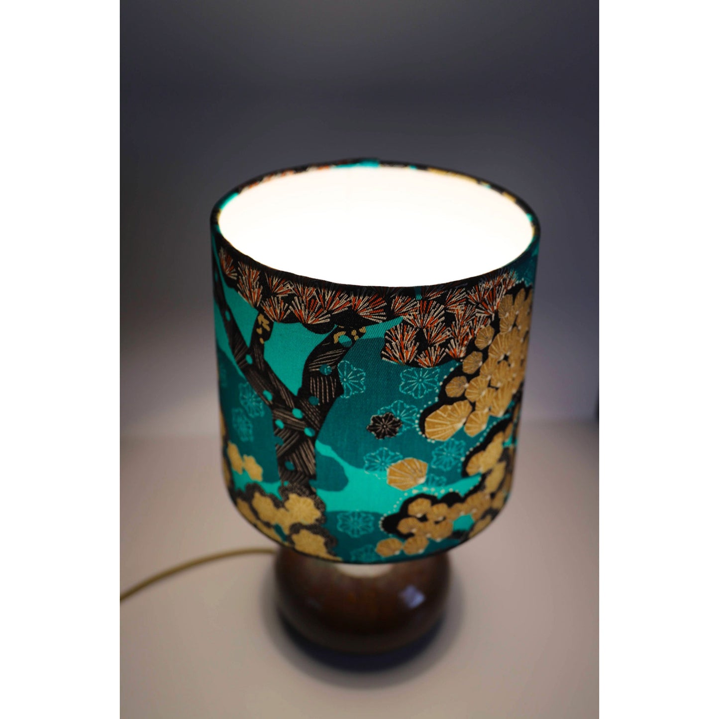 Lampe à poser vintage, pied en grès et abat-jour imprimé